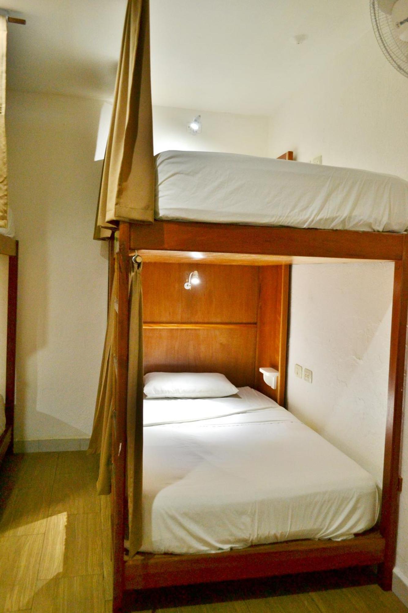 Hotel Peten Express Flores Exteriör bild