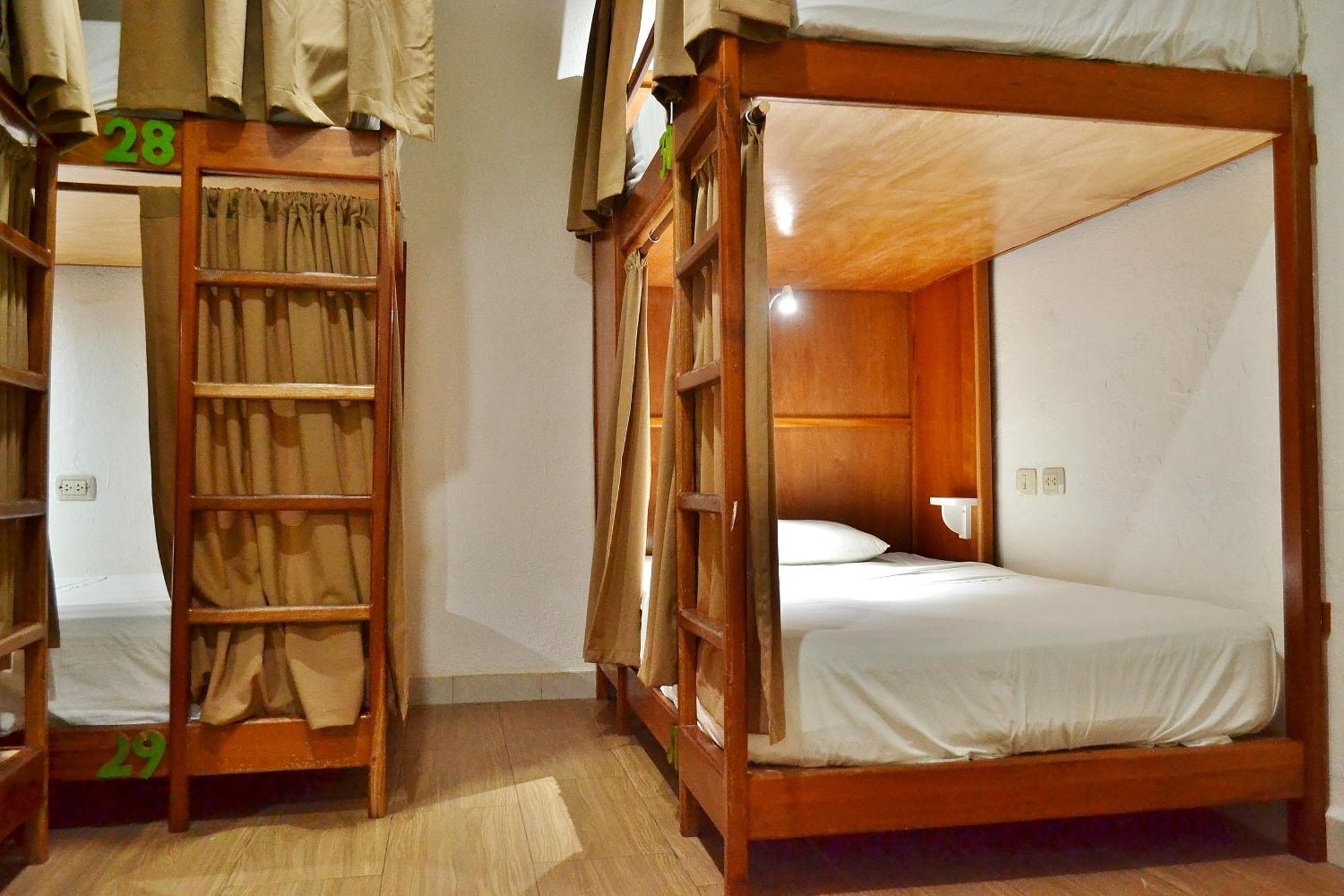 Hotel Peten Express Flores Exteriör bild