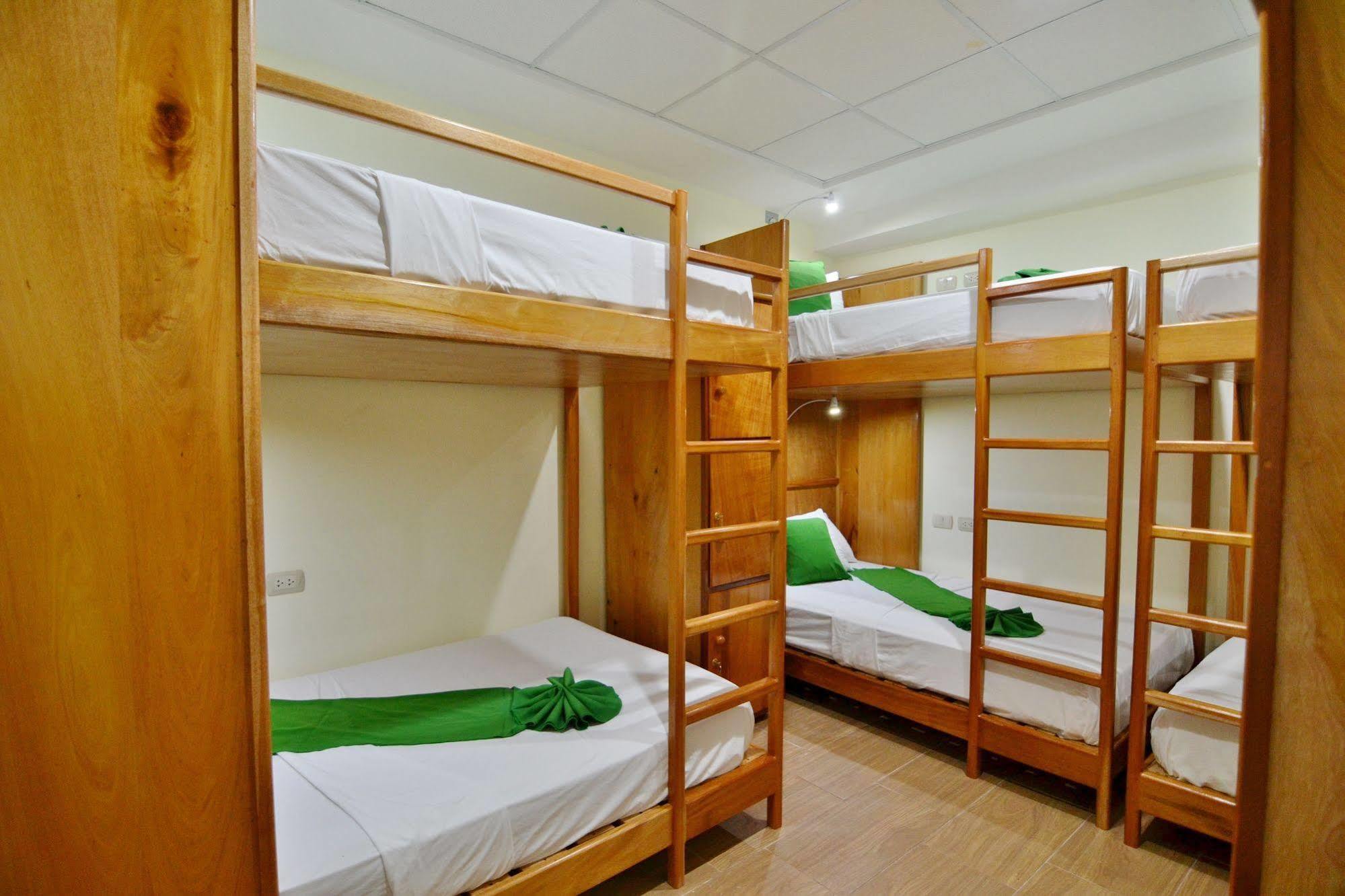 Hotel Peten Express Flores Exteriör bild