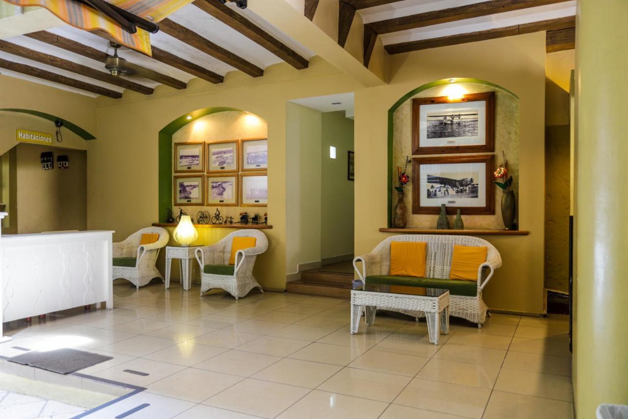 Hotel Peten Express Flores Exteriör bild